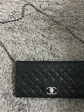 CHANEL Black Quilted Leather Crossbody Wallet with Silver Chain Strap